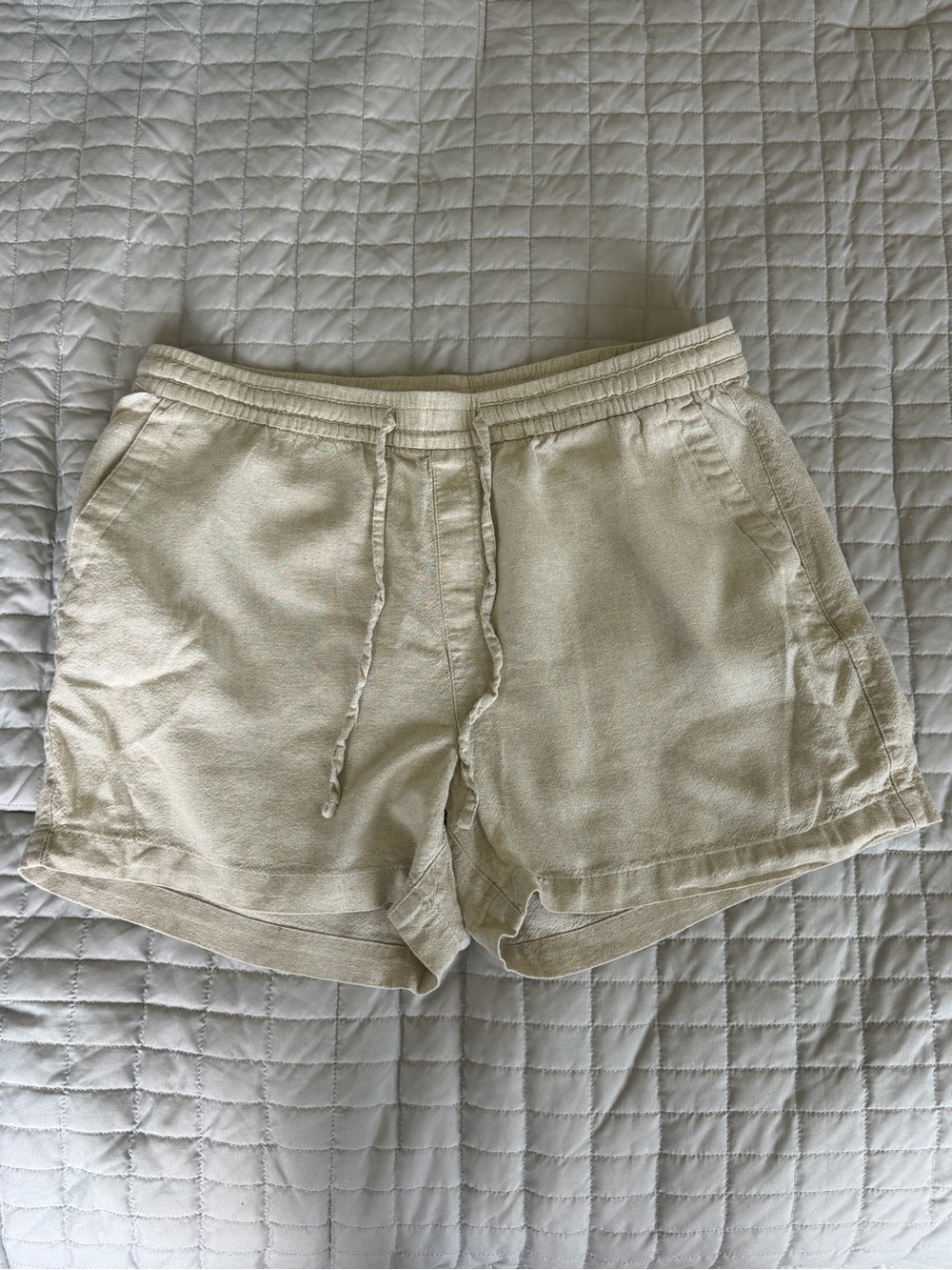 Old Navy Cream Linen Drawstring Athletic Shorts